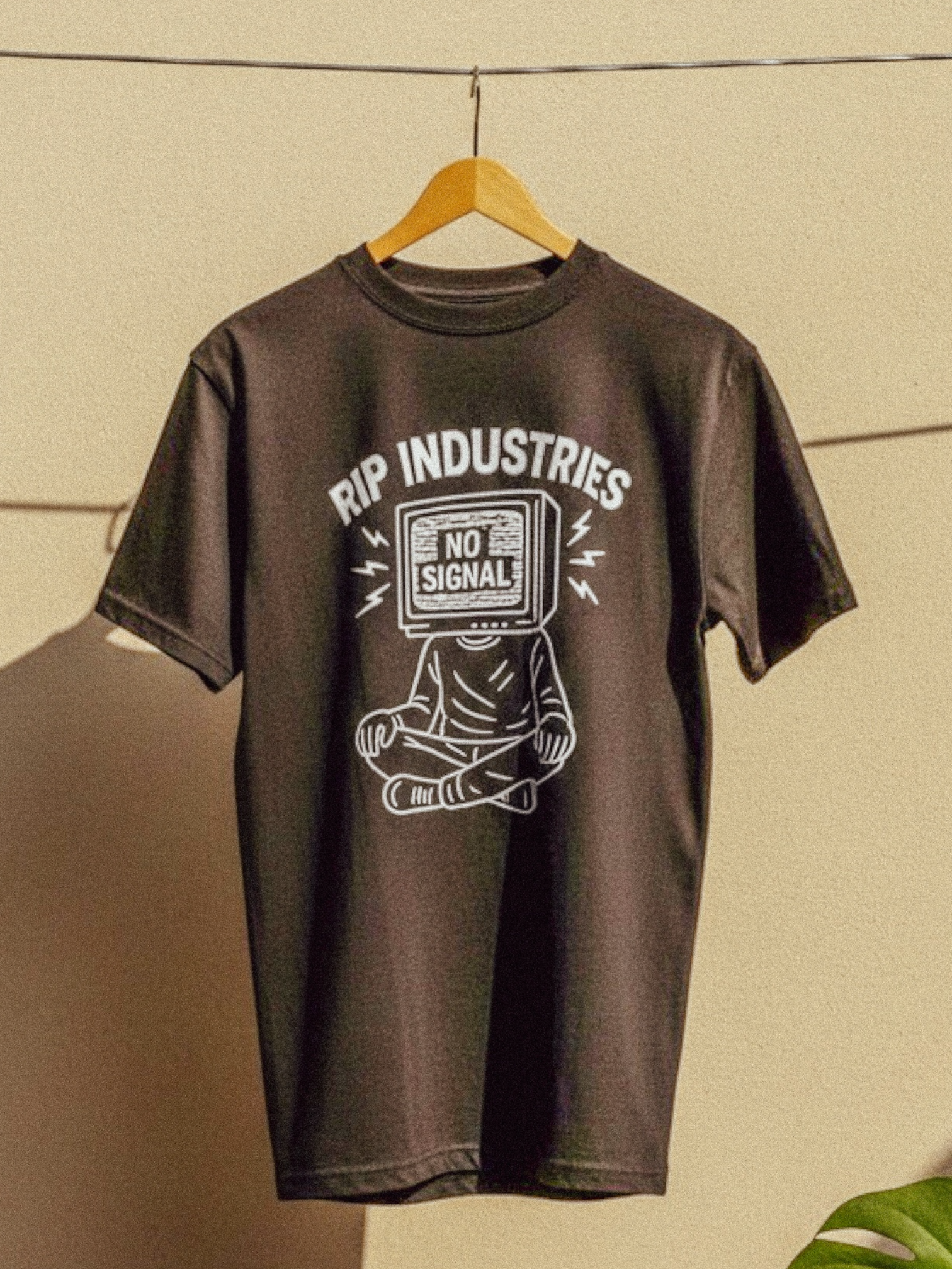 Black Tee's